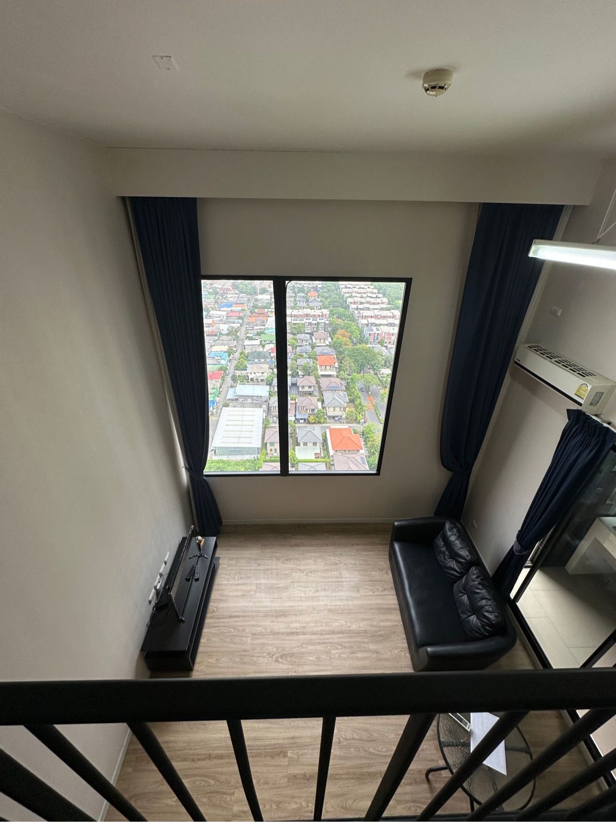 For RentCondoNawamin, Ramindra : 📢 Blossom Condo @ Fashion Altitude has a beautiful rental room with 1 bedroom, 1 water.