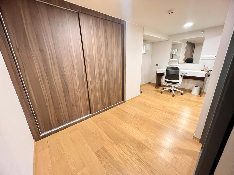 ให้เช่าคอนโดสุขุมวิท อโศก ทองหล่อ : 🔥ให้เช่าด่วน🔥ไซมิส เอ็กซ์คลูซีฟ สุขุมวิท 31 ใกล้ห้างสรรพสินค้าและติดรถไฟฟ้า เฟอร์ครบ พร้อมเข้าอยู่