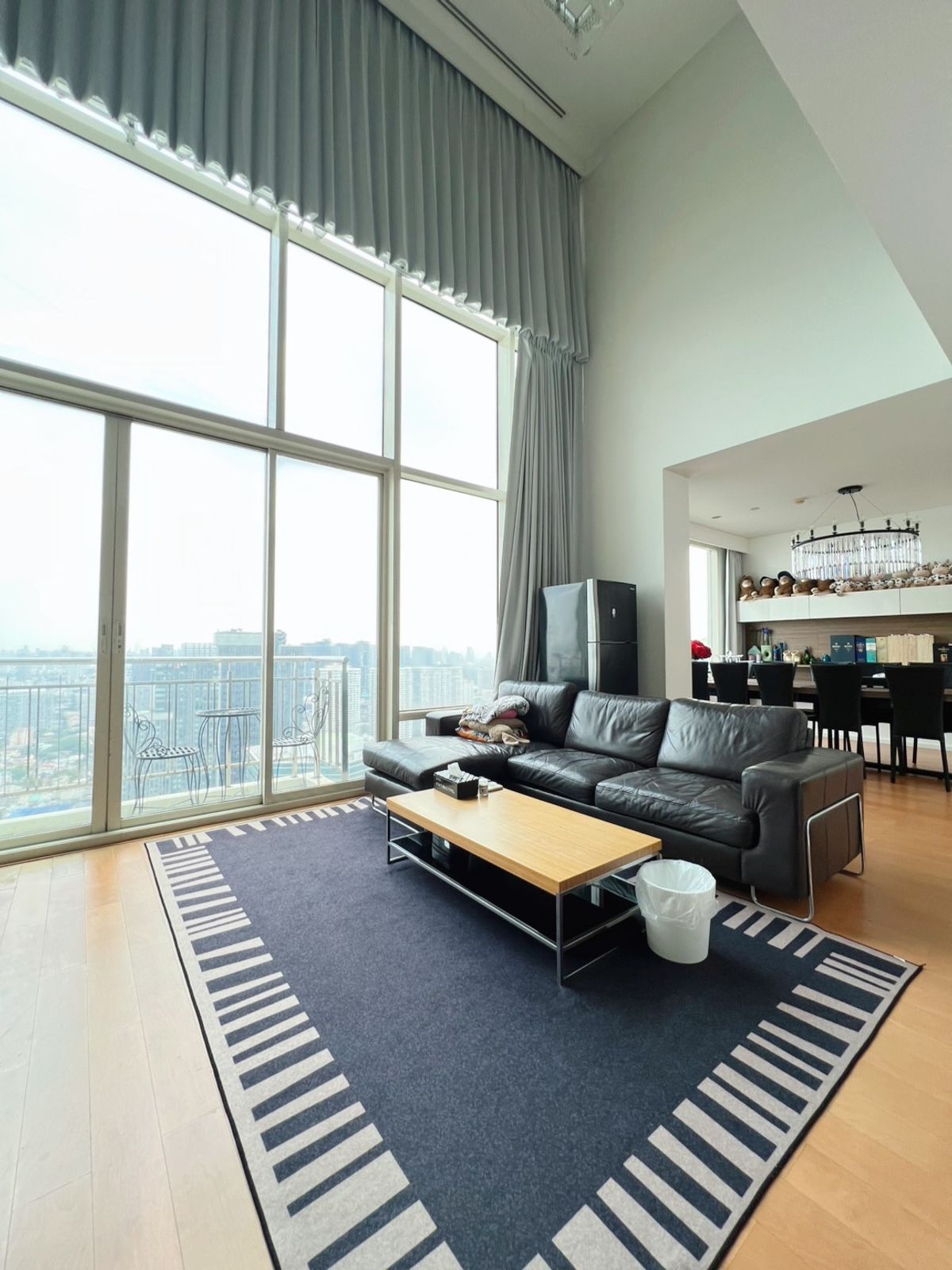 ขายคอนโดเกษตรศาสตร์ รัชโยธิน : ขายด่วน Rare Unit Penthouses Wind Ratchayothin !! 3 นอน 3 น้ำ (0956568924)