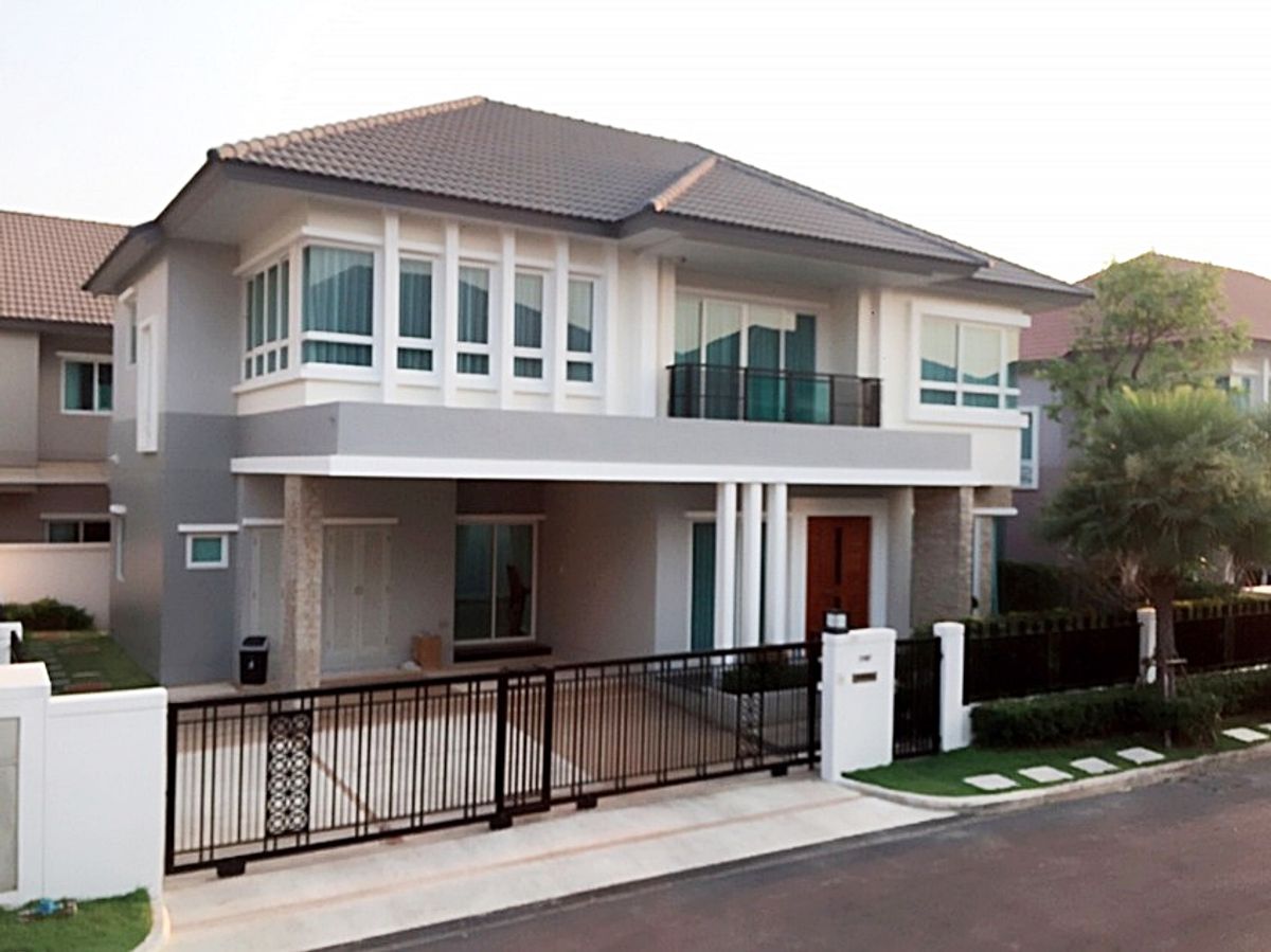 For RentHousePattanakan, Srinakarin : Call : 061-546-3294 Single House For Sale/Rent Srinakarin Area Near Sky Train Yellow Line Si Kritha Station