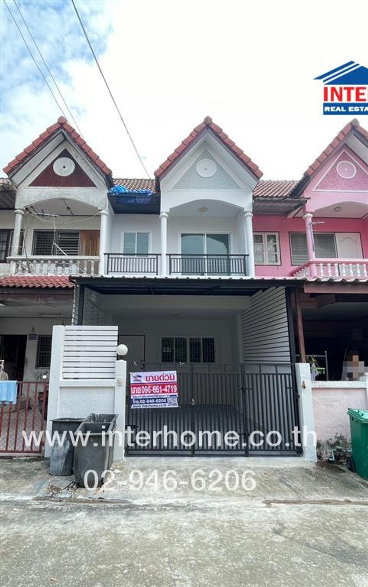 ขายทาวน์โฮมปทุมธานี รังสิต ธรรมศาสตร์ : ทาวน์เฮ้าส์ 2 ชั้น 17 ตร.ว. หมู่บ้านเจริญลาภ3 ซอยคลองสี่ตะวันตก35 ถนนกาญจนาภิเษก คลองหลวง ปทุมธานี