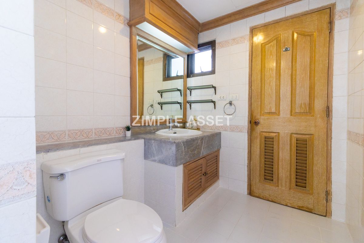 ให้เช่าสุขุมวิท อโศก ทองหล่อ : ZA90057 อพาร์ทเมนท์สุดหรูใจกลางสุขุมวิท ซอย31 มาพร้อมห้องขนาดใหญ่ กว้างขวาง ตกแต่งครบ พร้อมการออกแบบที่เน้นความเป็นส่วนตัว เงียบสงบ เหมาะสำหรับการพักผ่อนอย่างแท้จริง ตั้งอยู่บนทำเลใจกลางเมือง ใกล้ BTS พร้อมพงษ์ เลี้ยงสัตว์ได้🐶