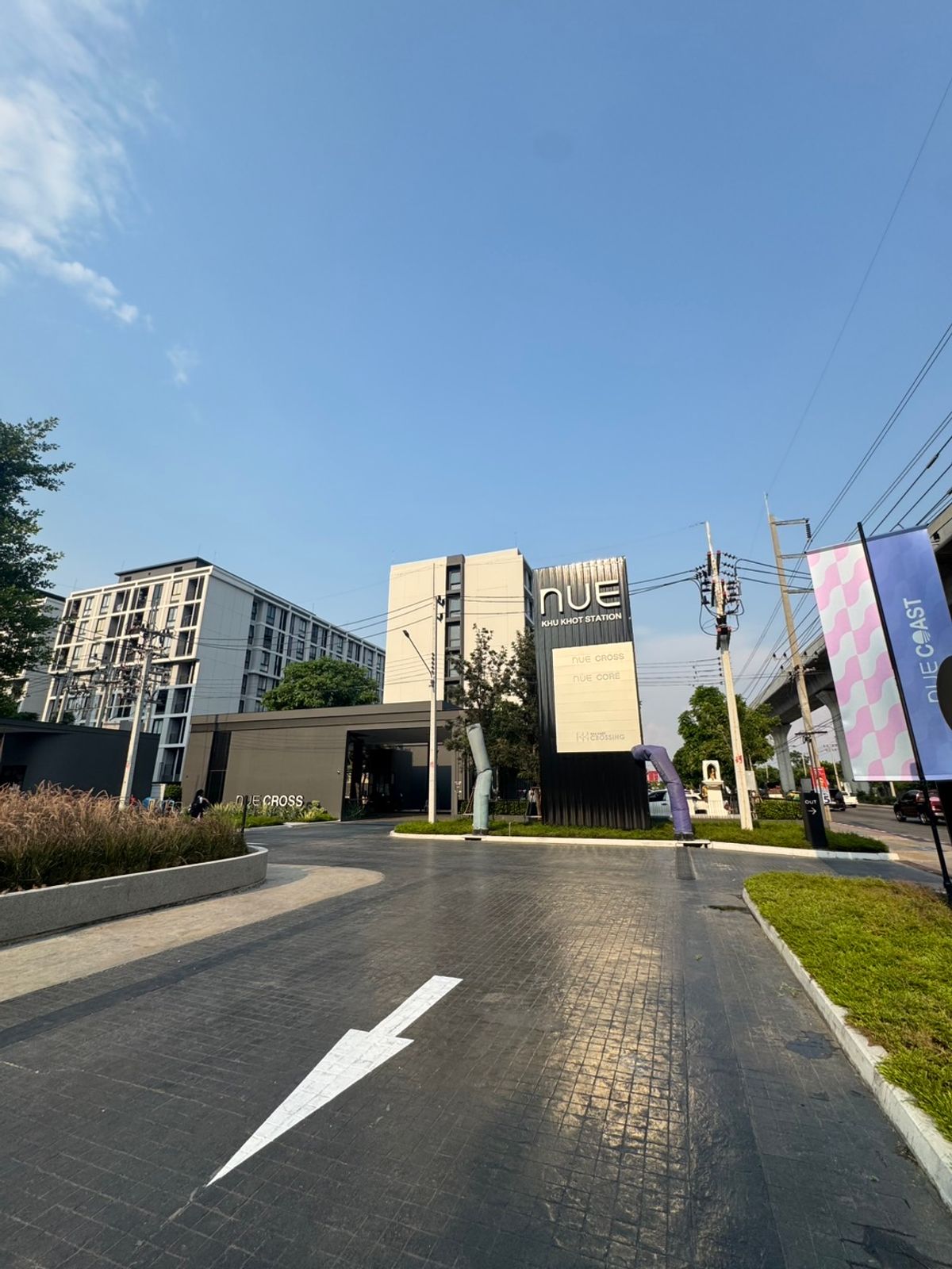 For SaleCondoPathum Thani,Rangsit, Thammasat : The best price, Cross Khu Khot, near Ku Skytrain Station, Nue Cross Khukhot
