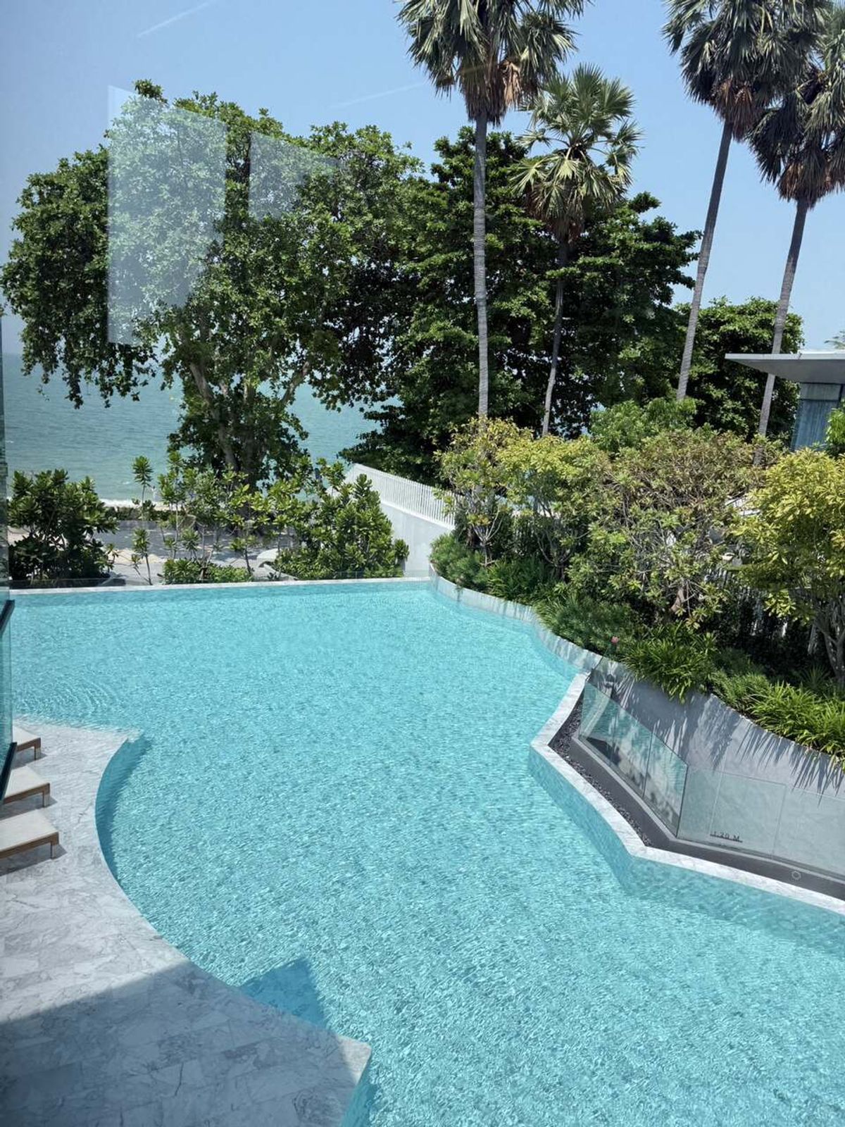 ขายคอนโดพัทยา บางแสน ชลบุรี สัตหีบ :  Arom Wongamat