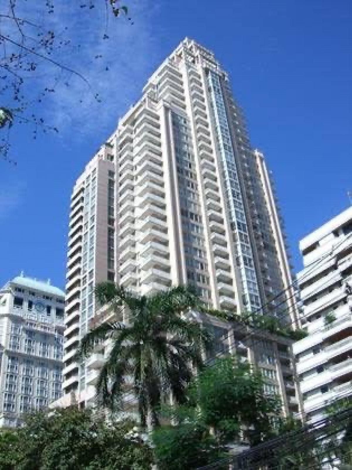 For SaleCondoWitthayu, Chidlom, Langsuan, Ploenchit : Langsuan Ville Condo for sale near BTS Ratchadamri