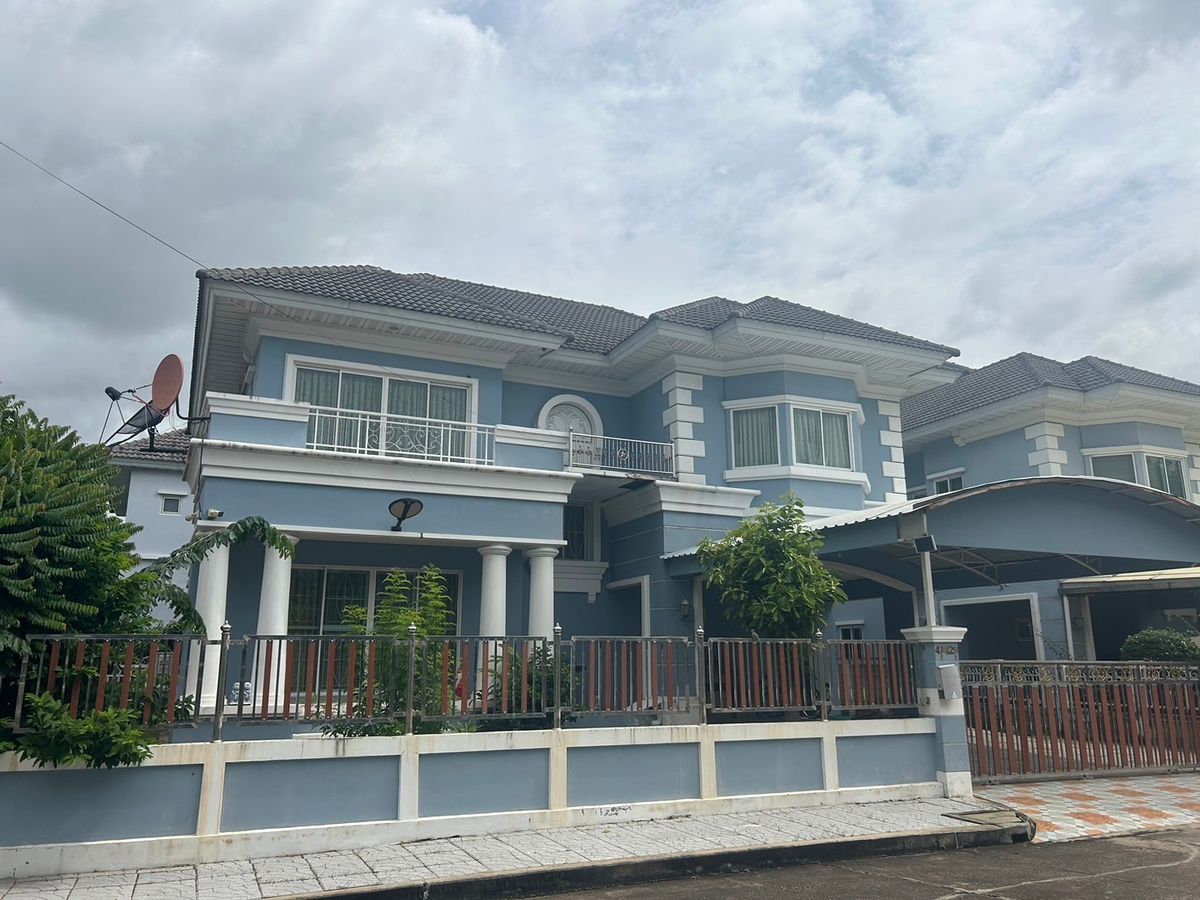 For RentHouseLadkrabang, Suwannaphum Airport : 🏡 Rent a detached house near Robinson Lat Krabang (Lat Krabang 24/1) 🎉 Near Robinson Lifestyle Lat Krabang 1.2 km. The atmosphere is peaceful.