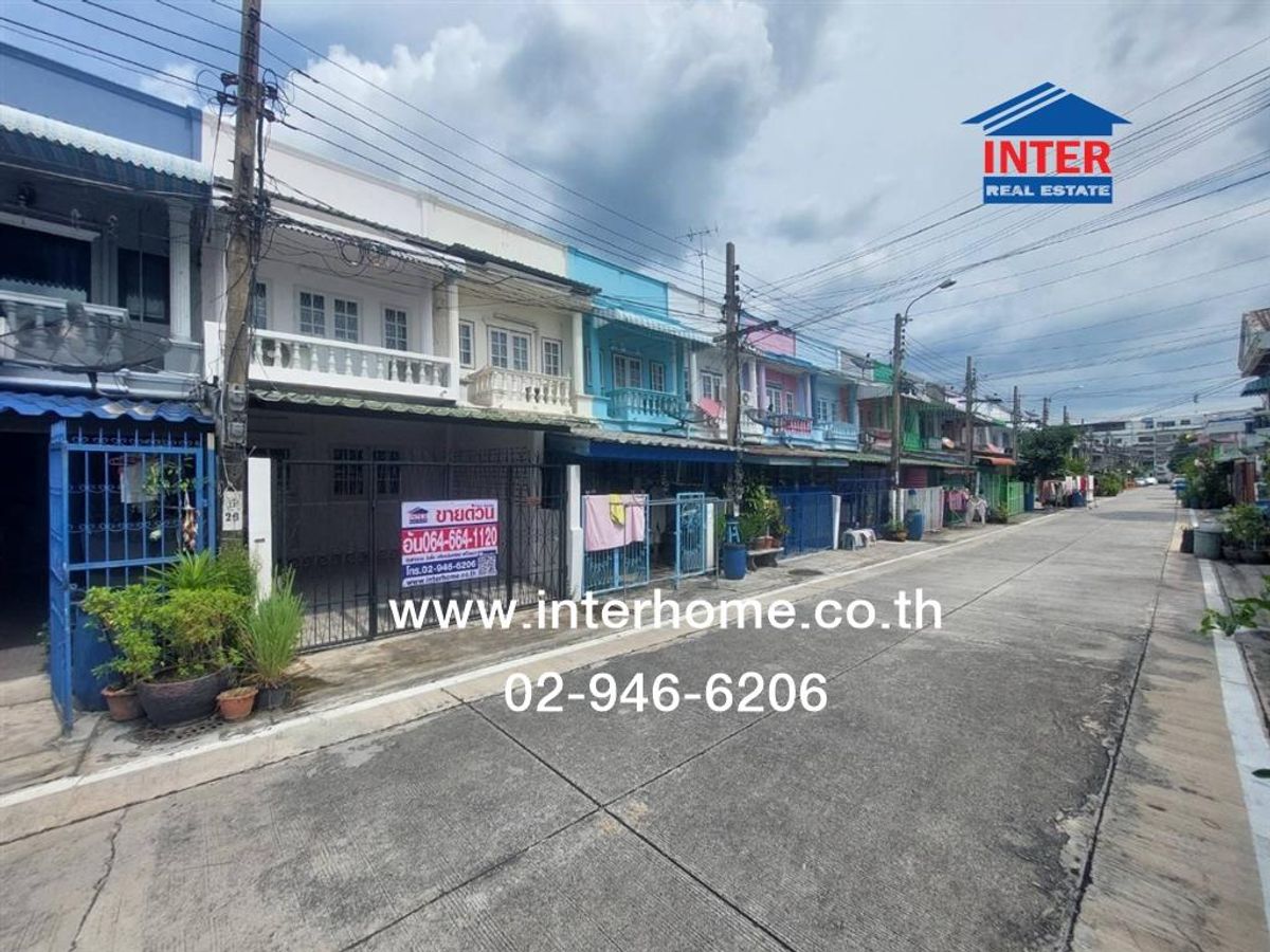 ขายทาวน์โฮมพัฒนาการ ศรีนครินทร์ : ทาวน์เฮ้าส์ 2 ชั้น 18 ตร.ว. หมู่บ้านลลิลทอง ศรีนครินทร์ ใกล้แยกการไฟฟ้าสมุทรปราการ ถนนศรีนครินทร์ ถนนสุขุมวิทสายเก่า เมืองสมุทรปราการ สมุทรปราการ