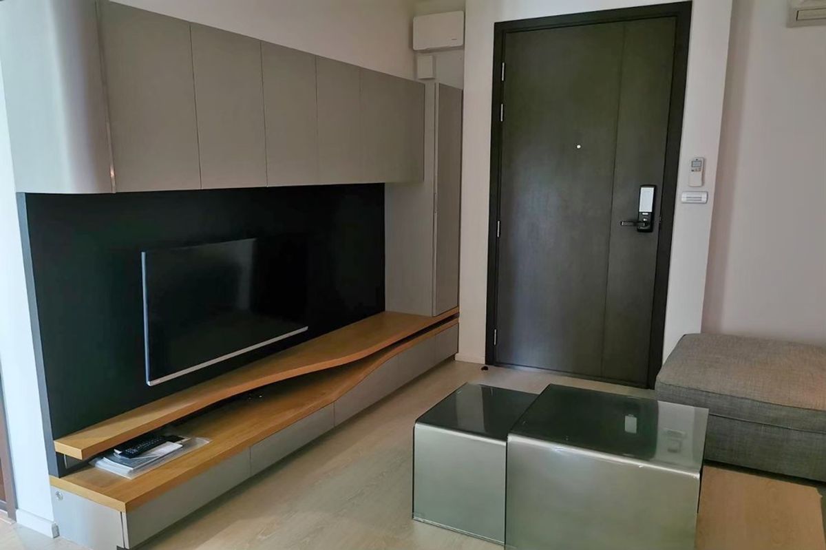 For SaleCondoSathorn, Narathiwat : 🔥 Sale with tenant !!🔥 Code C20221201014..........Rhythm Sathorn - Narathiwas, 1 bedroom, 1 bathroom, high floor 10++, North Facing, furnished, Special Deal!!📣📣