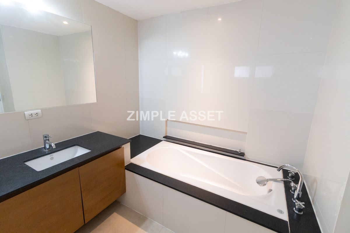 ให้เช่าสุขุมวิท อโศก ทองหล่อ : ZA90057 อพาร์ทเมนท์สุดหรูใจกลางสุขุมวิท ซอย31 มาพร้อมห้องขนาดใหญ่ กว้างขวาง ตกแต่งครบ พร้อมการออกแบบที่เน้นความเป็นส่วนตัว เงียบสงบ เหมาะสำหรับการพักผ่อนอย่างแท้จริง ตั้งอยู่บนทำเลใจกลางเมือง ใกล้ BTS พร้อมพงษ์ เลี้ยงสัตว์ได้🐶