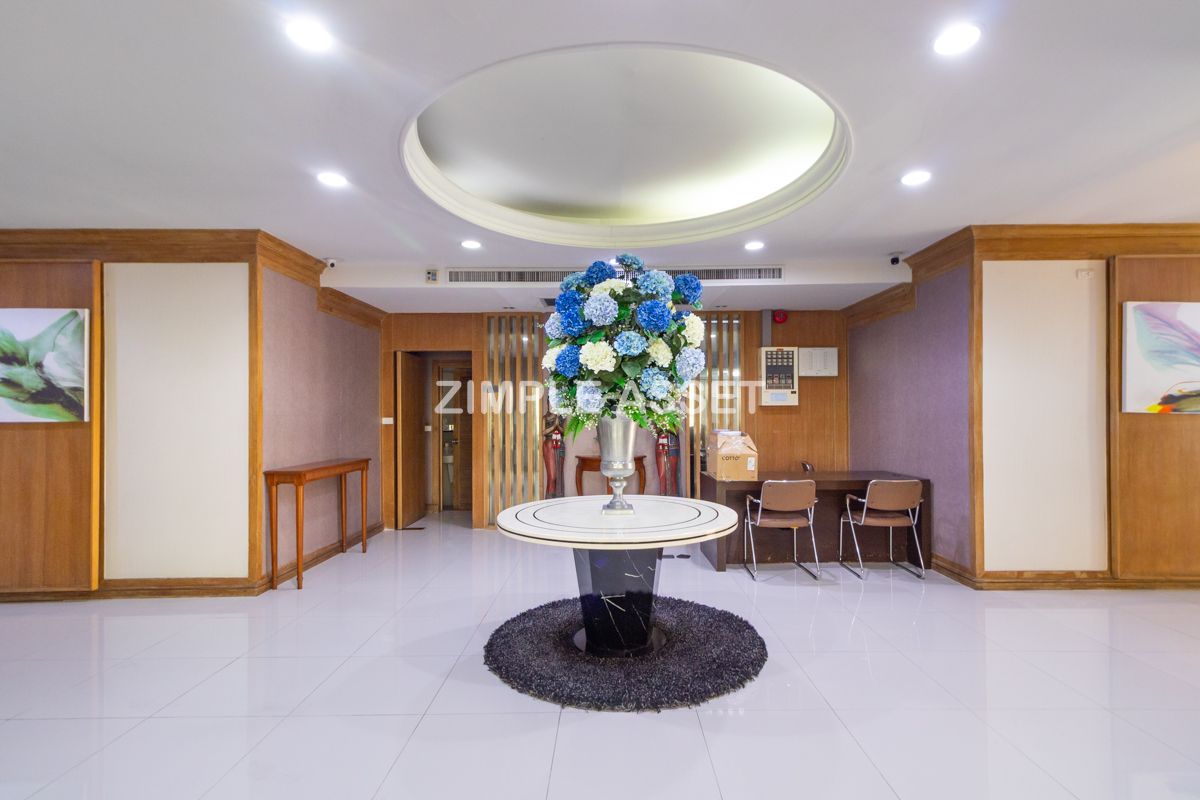 ให้เช่าสุขุมวิท อโศก ทองหล่อ : ZA90057 อพาร์ทเมนท์สุดหรูใจกลางสุขุมวิท ซอย31 มาพร้อมห้องขนาดใหญ่ กว้างขวาง ตกแต่งครบ พร้อมการออกแบบที่เน้นความเป็นส่วนตัว เงียบสงบ เหมาะสำหรับการพักผ่อนอย่างแท้จริง ตั้งอยู่บนทำเลใจกลางเมือง ใกล้ BTS พร้อมพงษ์ เลี้ยงสัตว์ได้🐶