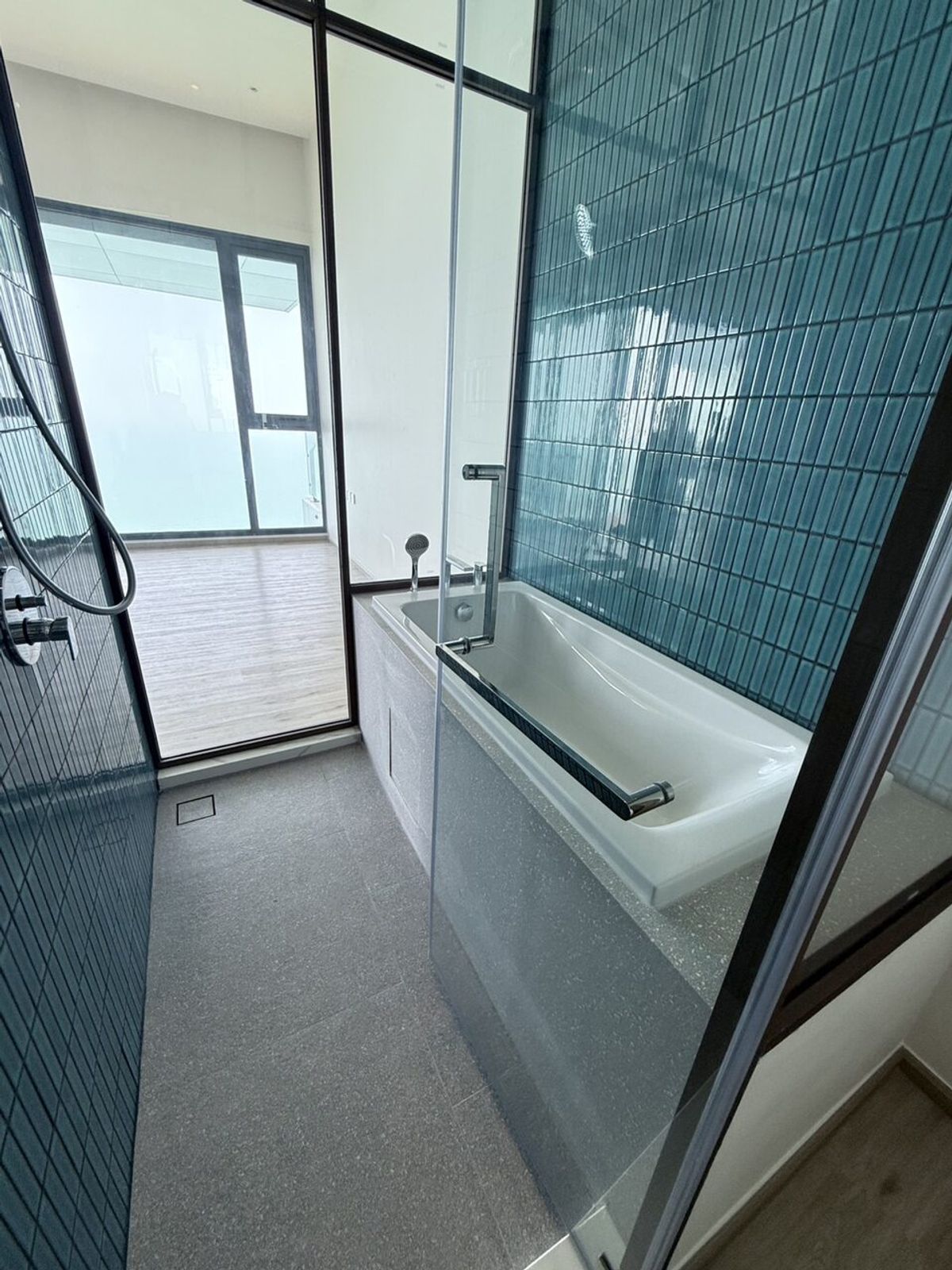 ขายคอนโดพัทยา บางแสน ชลบุรี สัตหีบ :  Arom Wongamat