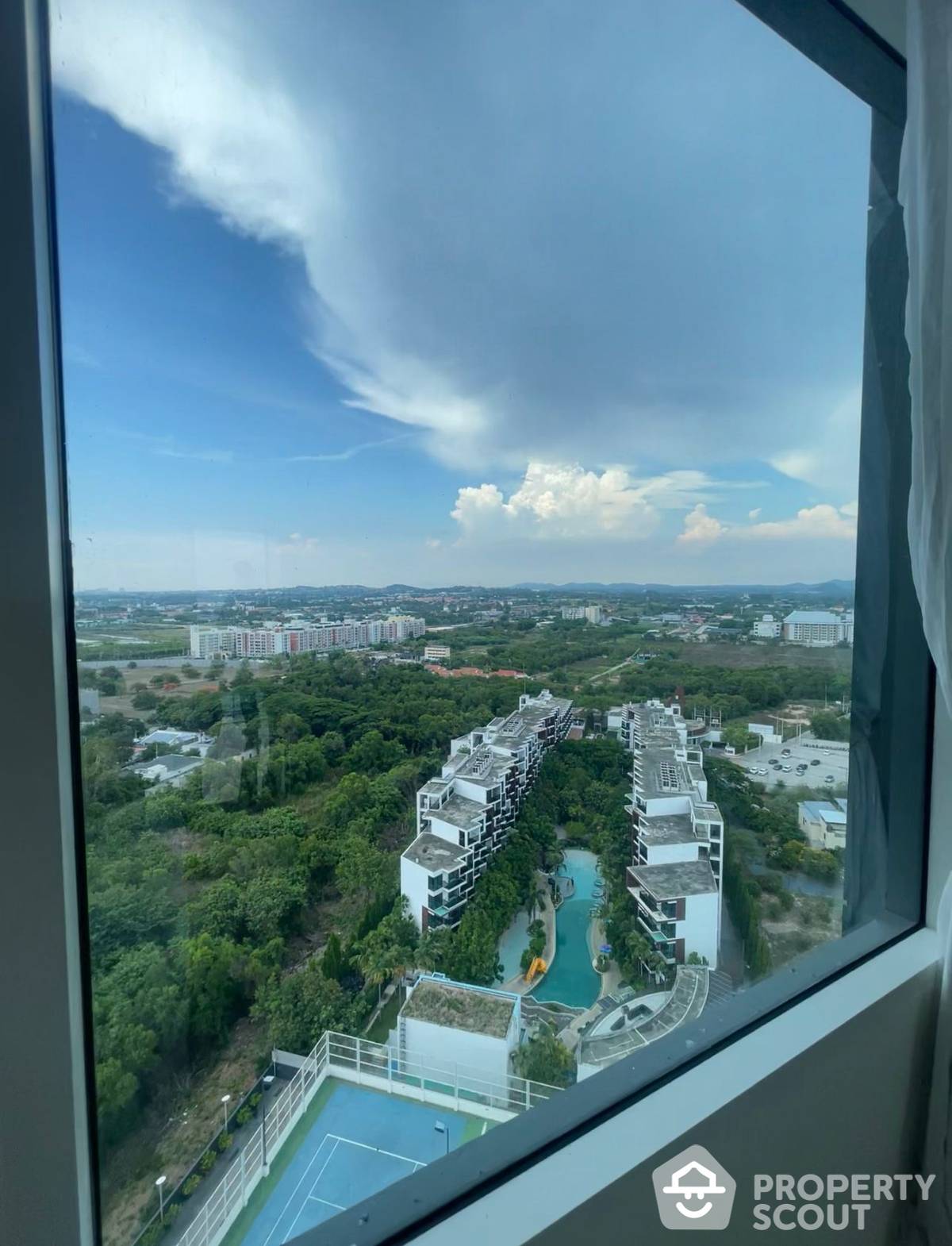 For RentCondoPattaya, Bangsaen, Chonburi : 2-BR Condo at Reflection Jomtien Beach Pattaya close to Pattaya