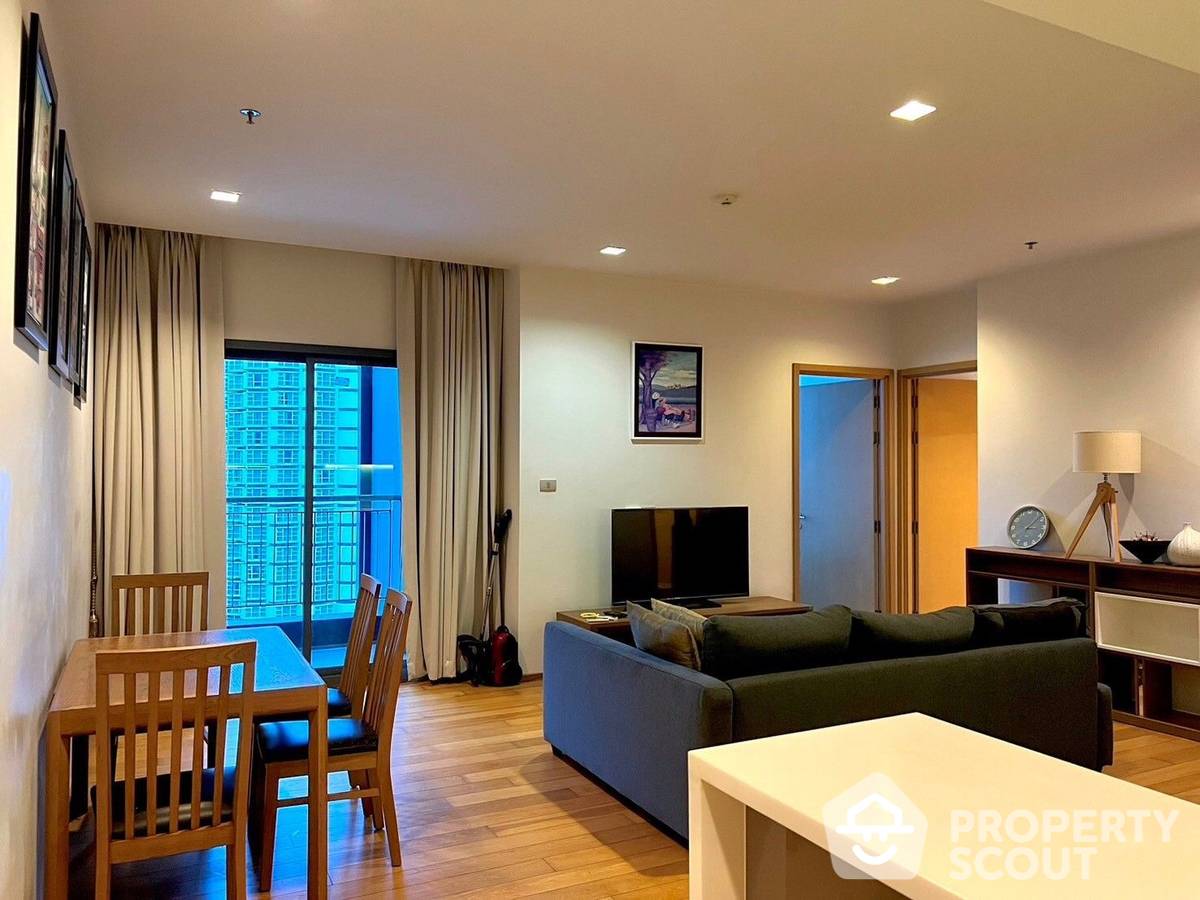 For SaleCondoNana, North Nana,Sukhumvit13, Soi Nana : 3-BR Condo at Hyde Sukhumvit 13 Condominium near BTS Nana
