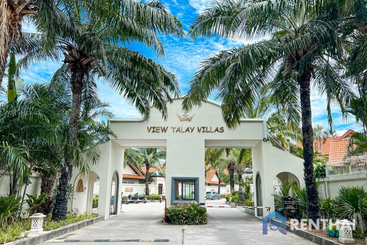 For SaleHousePattaya, Bangsaen, Chonburi : Luxury 5bed View Talay Villa in Pattaya with Pool & Garden - 26 M Thb, Fully Furnished