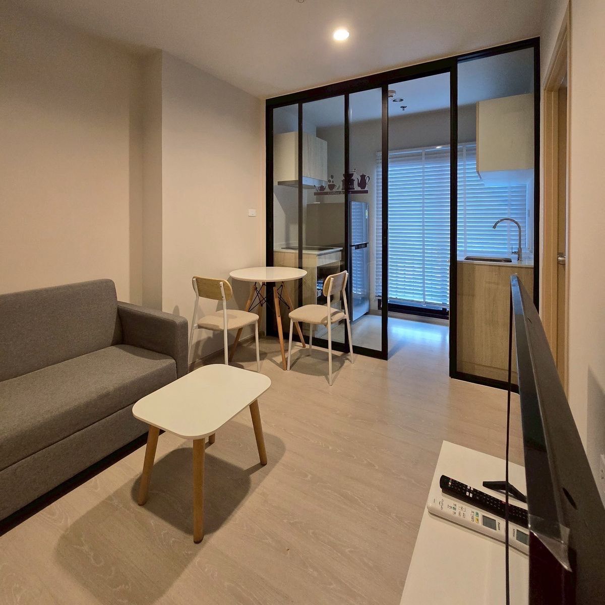 For RentCondoChaengwatana, Muangthong : Urgent !!   Rent a beautiful room, 1 bedroom, fir+complete electrical appliances