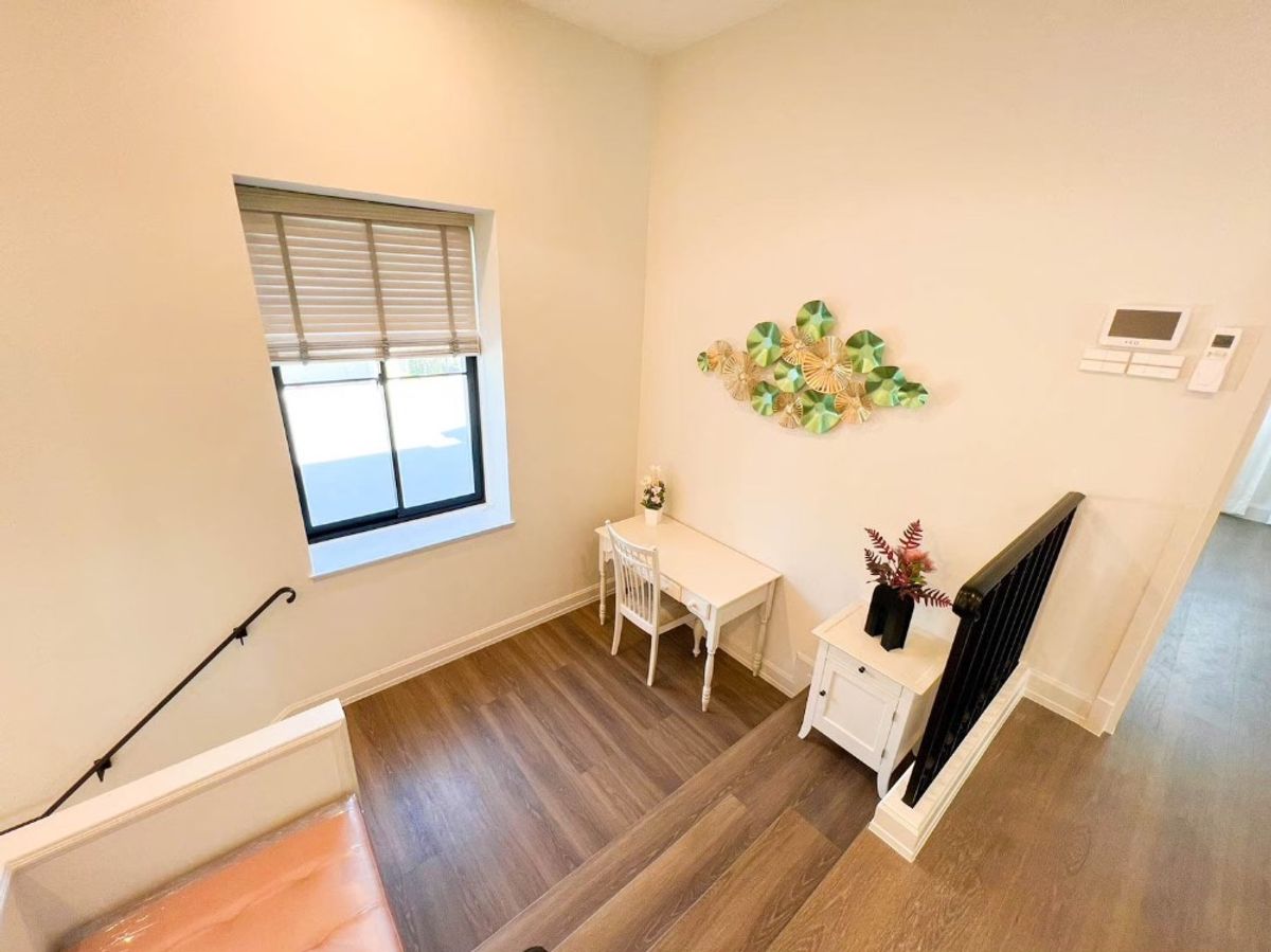 ขายบ้านพัฒนาการ ศรีนครินทร์ : 🔥 ขายบ้านหรูหลังมุม สไตล์ฝรั่งเศส นันทวัน พระราม 9 พร้อมผู้เช่า ใกล้คลับเฮ้าส์ เป็นส่วนตัว แต่งครบ พร้อมอยู่!