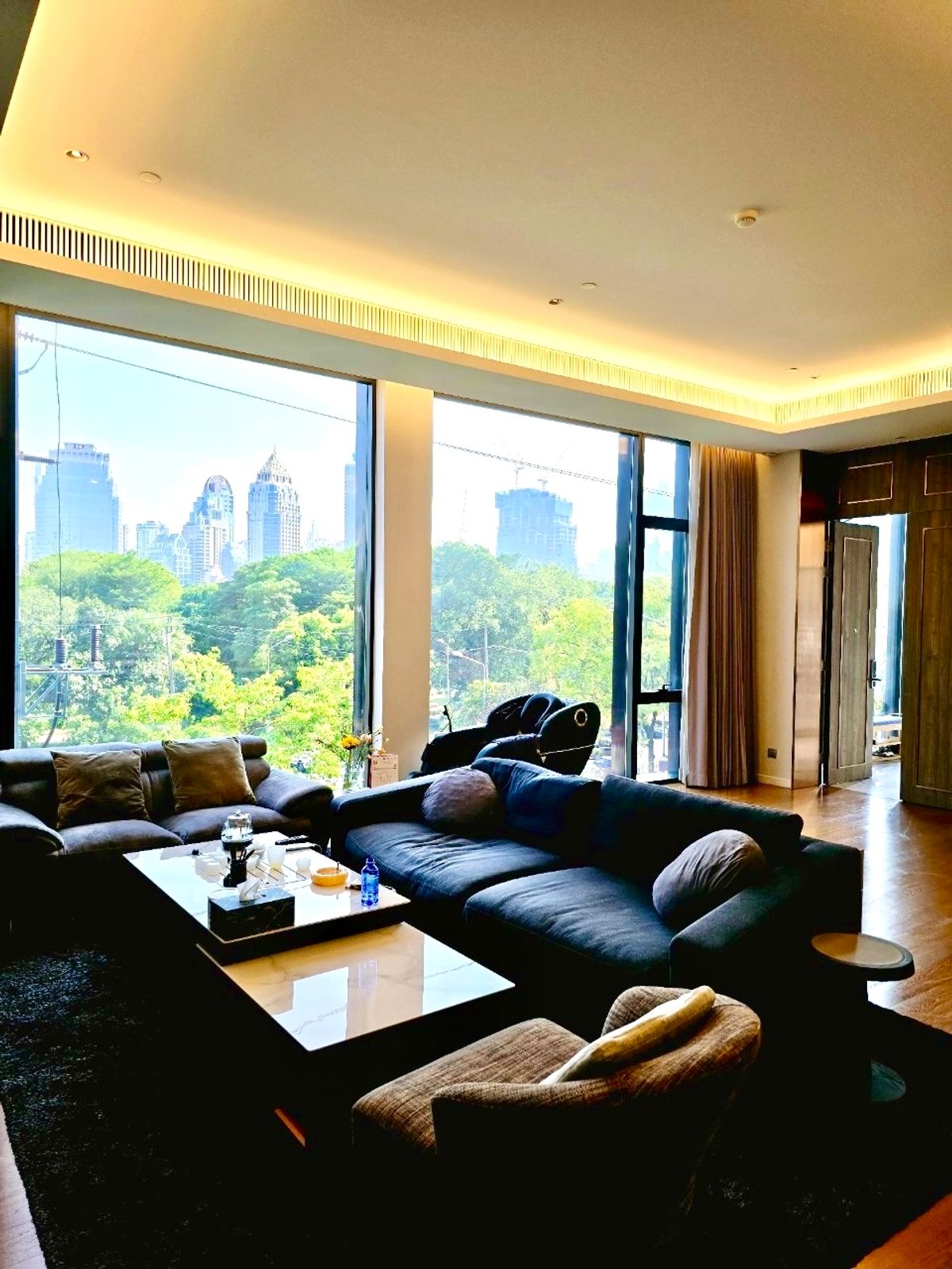 For RentCondoWitthayu, Chidlom, Langsuan, Ploenchit : Sindhorn Lumpini: 3 Bedroom 4 Bathroom + Maid 230SQM.