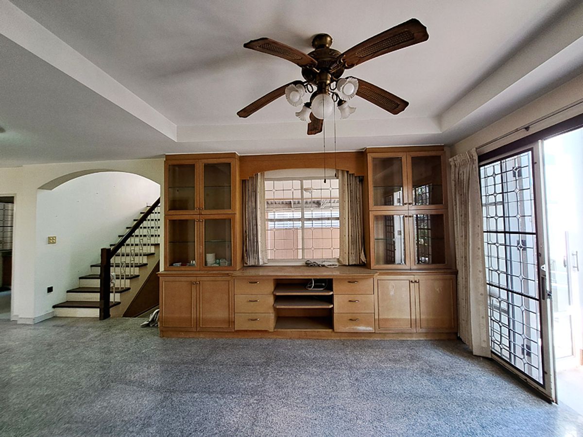 For SaleHousePinklao, Charansanitwong : House for sale 53 square wah, Panu Village, Taling Chan, Soi Asawapichet 21, superior life ... in quality society  