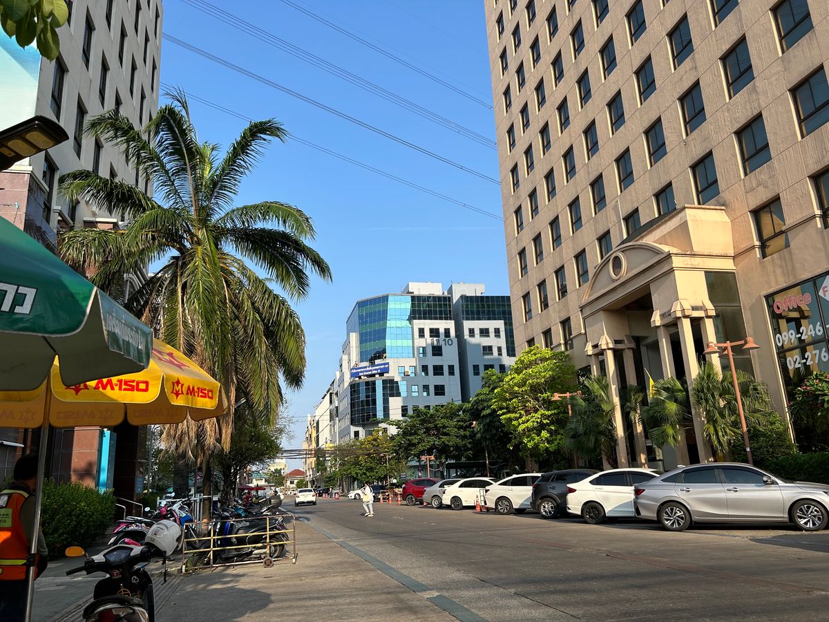 ให้เช่าสำนักงานรัชดา ห้วยขวาง : สำนักงานให้เช่า ถนนรัชดา ใกล้MRTสถานีสุทธิสาร