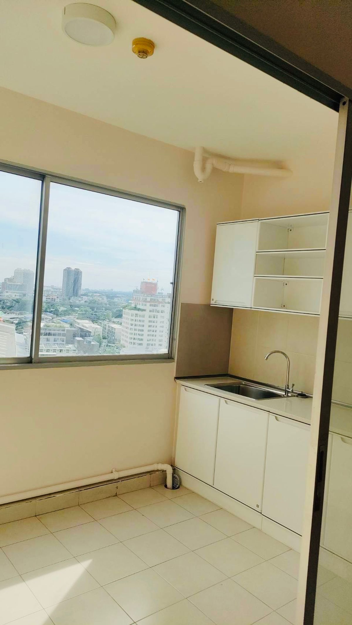 ขายคอนโดอ่อนนุช อุดมสุข : 2 ห้องนอน ห้องมุม เพียง 100 เมตร bts อุดมสุข