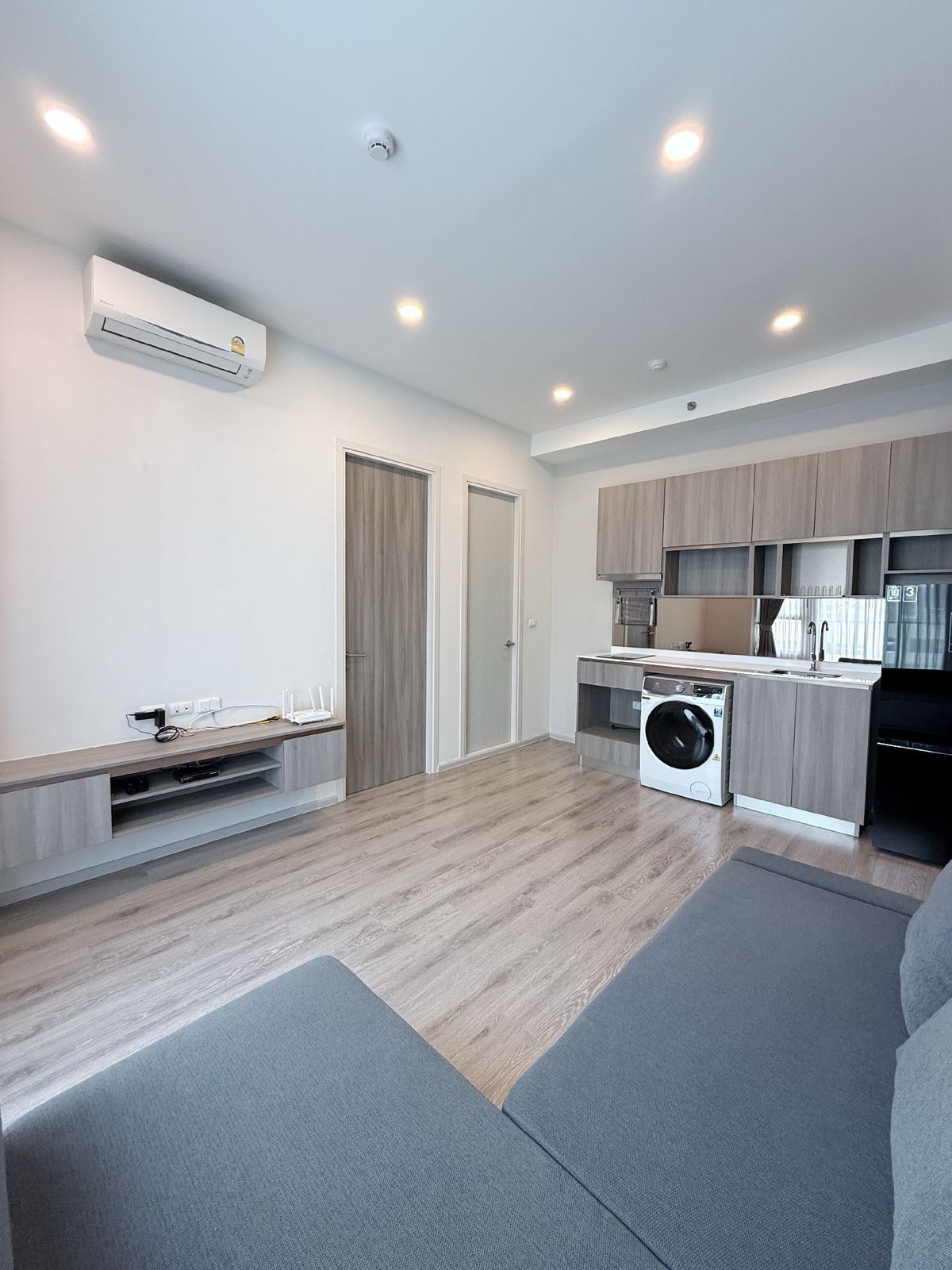 For RentCondoRamkhamhaeng, Hua Mak : 2 bedrooms, 1 bathroom with fir and electrical appliances