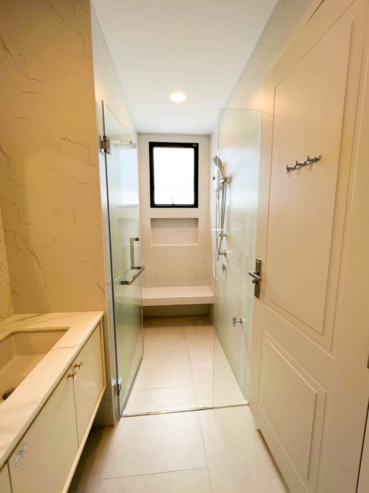 ขายบ้านพัฒนาการ ศรีนครินทร์ : 🔥 ขายบ้านหรูหลังมุม สไตล์ฝรั่งเศส นันทวัน พระราม 9 พร้อมผู้เช่า ใกล้คลับเฮ้าส์ เป็นส่วนตัว แต่งครบ พร้อมอยู่!