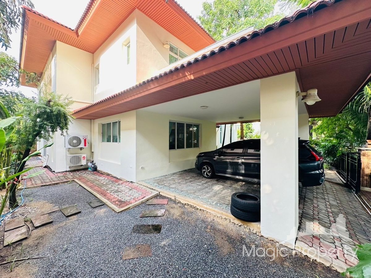 For SaleHouseChaengwatana, Muangthong : 5 Bedroom Single House For Sale in Nichada Thani Village, Pak Kret, Nonthaburi