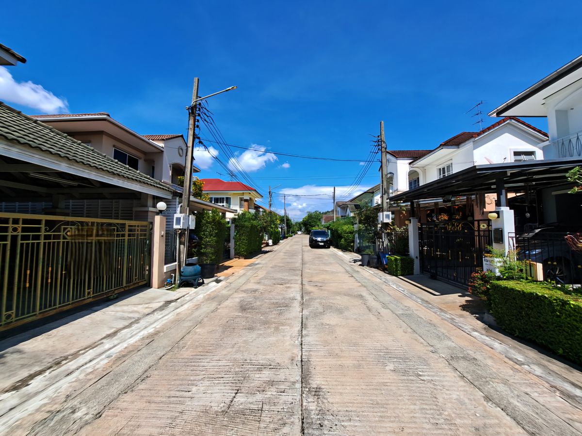 For SaleHousePinklao, Charansanitwong : House for sale 53 square wah, Panu Village, Taling Chan, Soi Asawapichet 21, superior life ... in quality society  