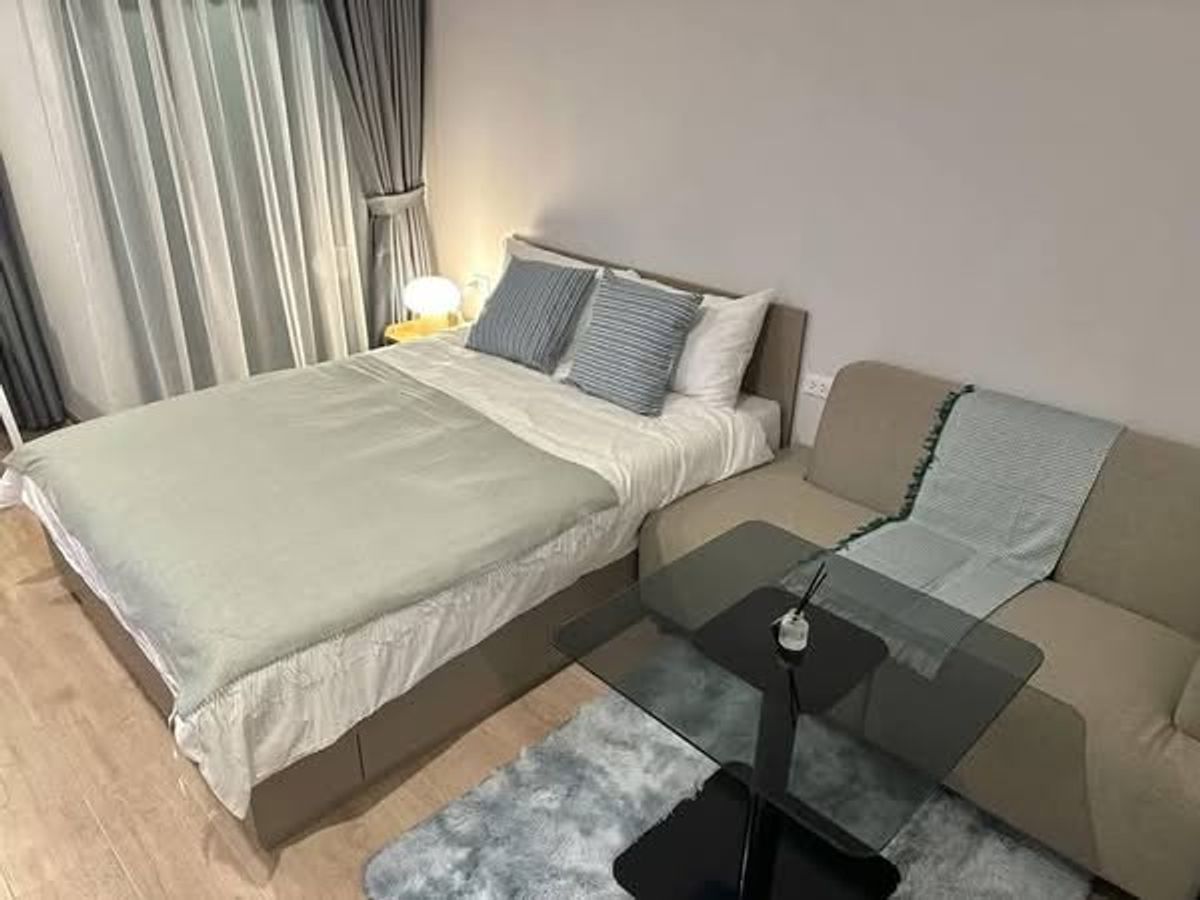 For RentCondoRama9, Petchburi, RCA : Renting IDO, Rama 9 - Asoke, a livable room on the 21st floor