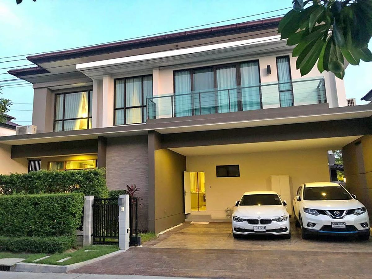 For RentHouseBangna, Bearing, Lasalle : 2 -storey detached house for rent, The City Village, Bang Na Km. 7 ** Very new and clean ** 340 sqm. 4 bedrooms+4 bathrooms +1 housewife room +1 Bathroom, housekeeper, 2 living room
