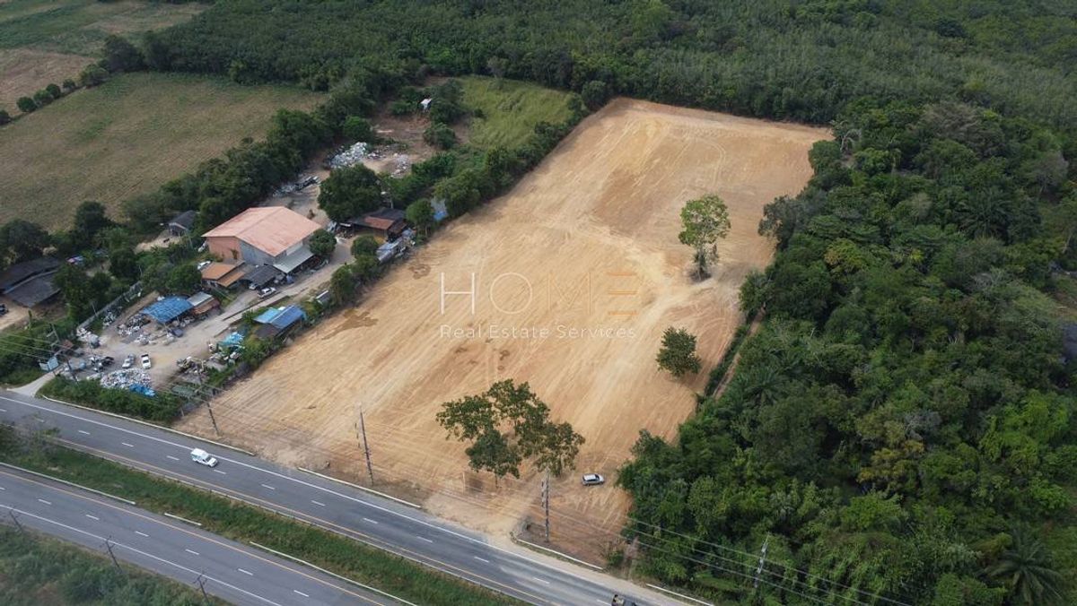 ขายที่ดินระยอง : ที่ดินทำเลทอง ใกล้ท่าเรือไปเกาะเสม็ด เพียง 6 กม.🔥 ที่ดิน 15 ไร่ ติดถนนสุขุมวิท บ้านเพ / ไร่ละ 2.3 ล้าน (ขาย), Land 15 Rai Next to Sukhumvit Road Ban Phe / 2.3M per Rai (FOR SALE) NUT2085