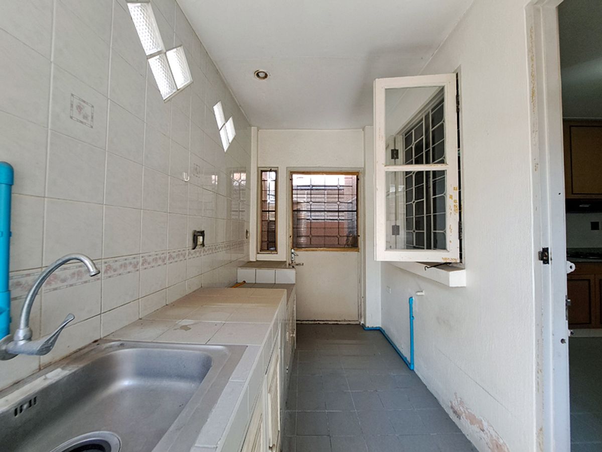 For SaleHousePinklao, Charansanitwong : House for sale 53 square wah, Panu Village, Taling Chan, Soi Asawapichet 21, superior life ... in quality society  