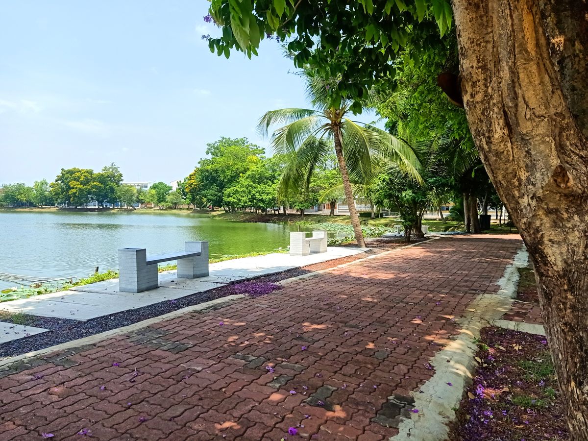 For SaleHouseNonthaburi, Bang Yai, Bangbuathong : Detached house 80 sq.w. Chollada Bang Bua Thong near the lake