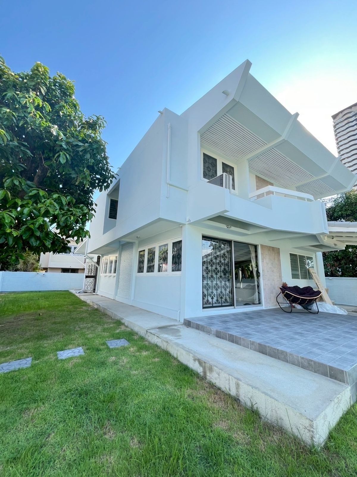 For RentHousePattanakan, Srinakarin : 🏡 For rent 4 bedrooms, Phatthanakan 53, Cozy Garden View, near Wellington / Stamford International School, Code: S2501-498