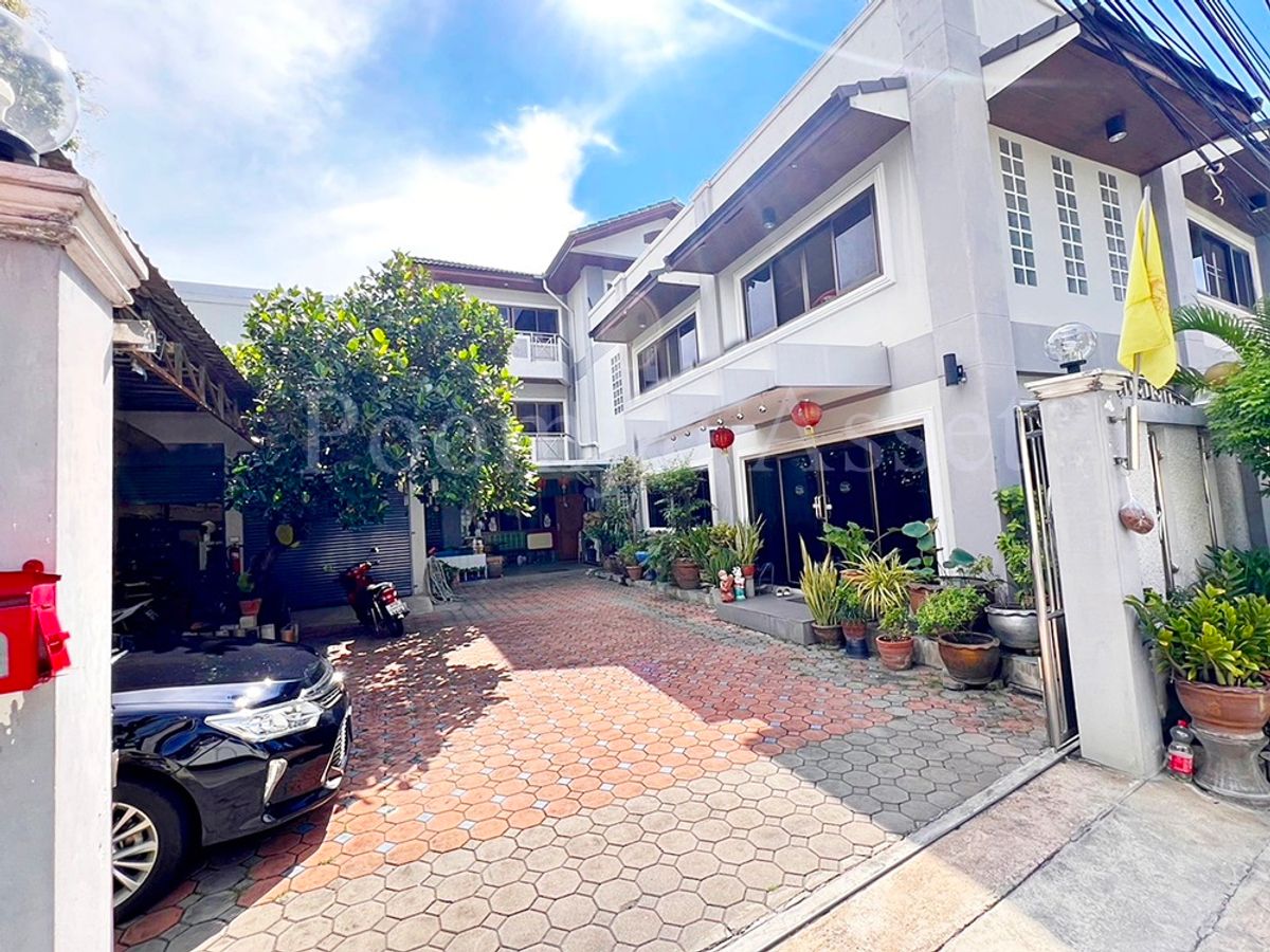 ขายบ้านรัชดา ห้วยขวาง : บ้านเดี่ยว 3 ชั้น พร้อมที่ดิน 128 ตารางวา สุทธิสาร ห้วยขวาง กรุงเทพฯ 