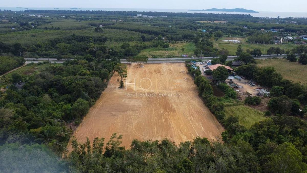 ขายที่ดินระยอง : ที่ดินทำเลทอง ใกล้ท่าเรือไปเกาะเสม็ด เพียง 6 กม.🔥 ที่ดิน 15 ไร่ ติดถนนสุขุมวิท บ้านเพ / ไร่ละ 2.3 ล้าน (ขาย), Land 15 Rai Next to Sukhumvit Road Ban Phe / 2.3M per Rai (FOR SALE) NUT2085