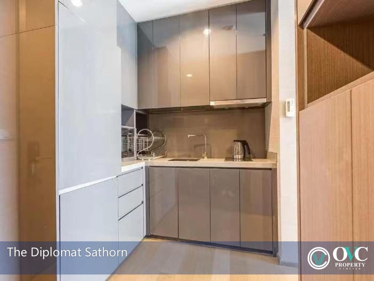 For RentCondoSathorn, Narathiwat : Ready to rent @ The Diplomat Sathorn (BTS Surasak)
