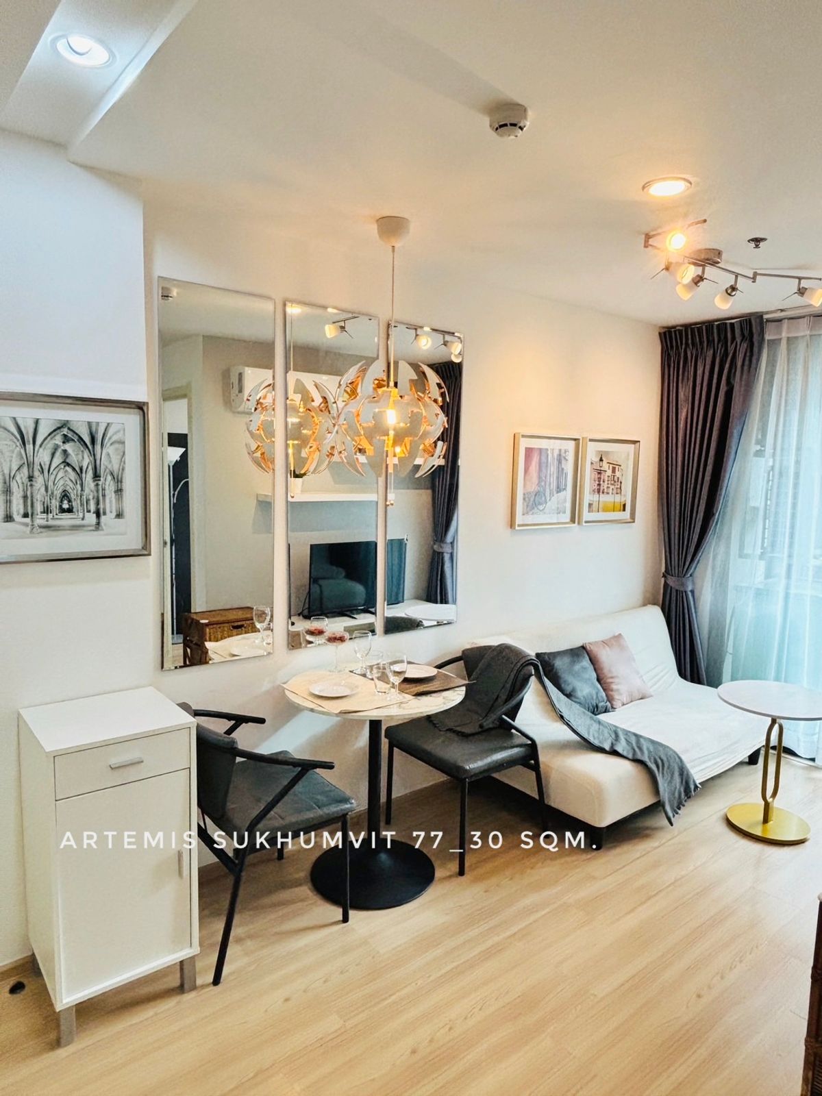 ให้เช่าคอนโดอ่อนนุช อุดมสุข : ให้เช่า 1 ห้องนอน ที่ Artemis Sukhumvit 77 แต่งห้องเหมือนอยู่เอง จัดเต็มสวยเลย วิวสระว่ายน้ำ ใกล้บีทีเอส อ่อนนุช 