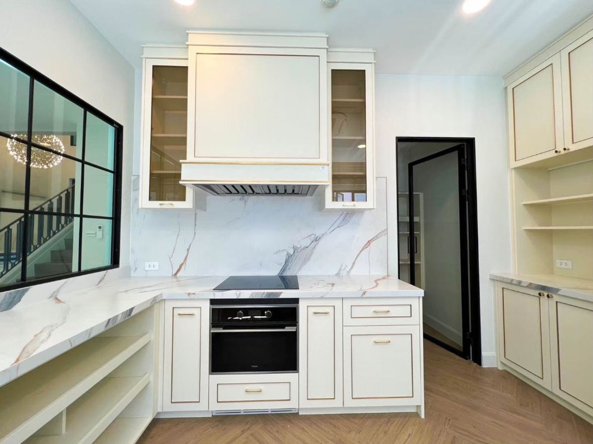 ขายบ้านพัฒนาการ ศรีนครินทร์ : 🔥 ขายบ้านหรูหลังมุม สไตล์ฝรั่งเศส นันทวัน พระราม 9 พร้อมผู้เช่า ใกล้คลับเฮ้าส์ เป็นส่วนตัว แต่งครบ พร้อมอยู่!