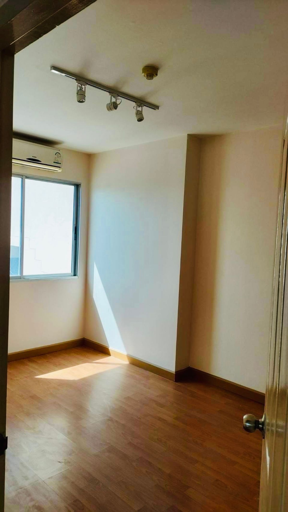 ขายคอนโดอ่อนนุช อุดมสุข : 2 ห้องนอน ห้องมุม เพียง 100 เมตร bts อุดมสุข