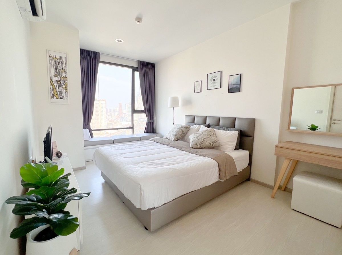 ให้เช่าคอนโดสุขุมวิท อโศก ทองหล่อ : ให้เช่า Rhythm Sukhumvit 42 ราคา 40,000 บาท [MKr250547]