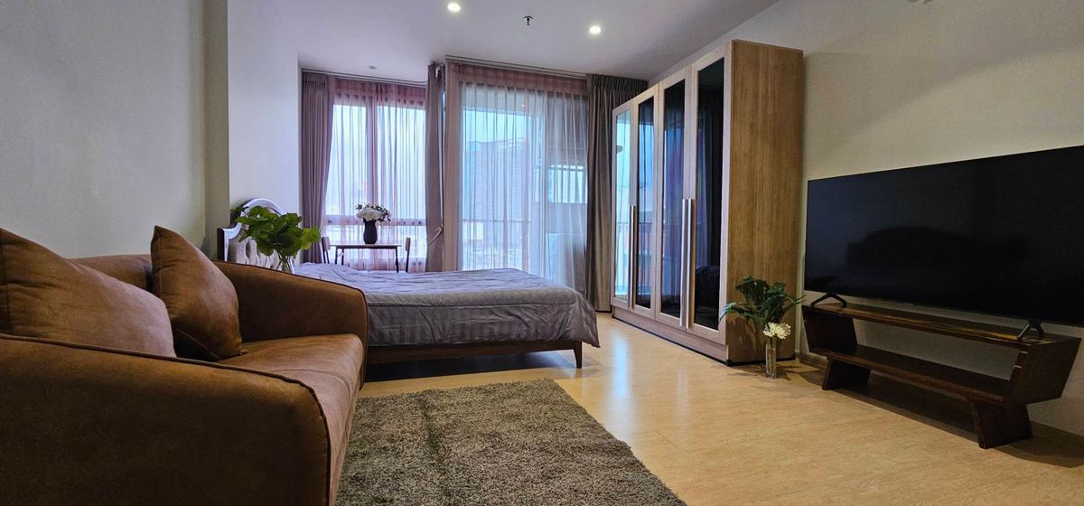 For RentCondoLadprao, Central Ladprao : Condo: Maru Ladprao 15 (Animal Condo) Address: Lat Phrao Soi 15 Size: Studio 30 sqm. 
 
