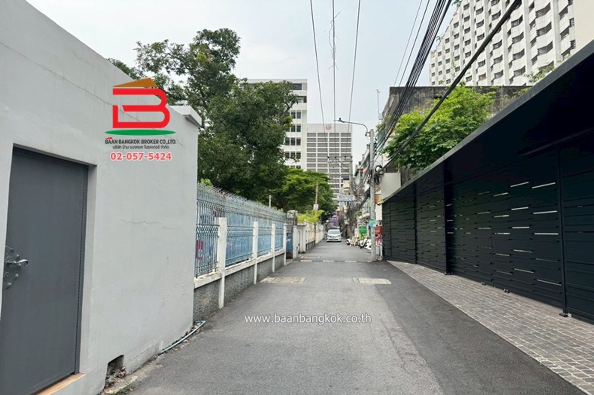 For SaleLandSilom, Saladaeng, Bangrak : Soi Silom 11, area 230 sq.m., near Niphitrakul Wong, Silom Road, Sathorn Subdistrict, Bang Rak District, Bangkok