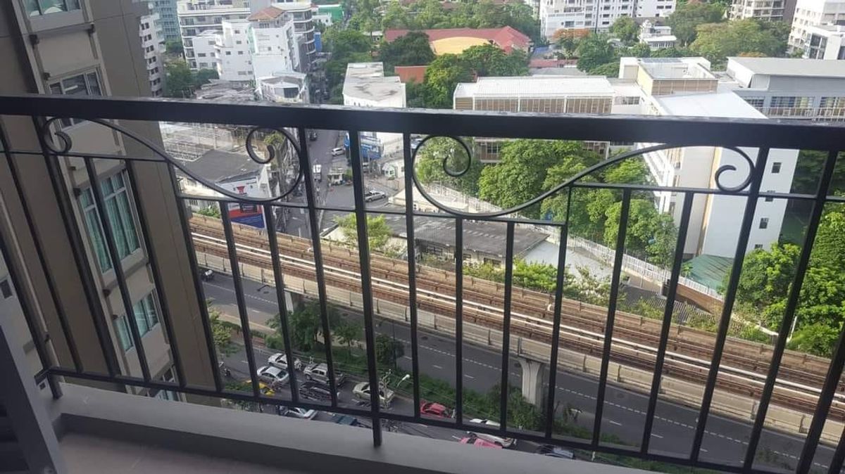 For RentCondoSukhumvit, Asoke, Thonglor : 💥ST-1496💥 The Crest Sukhumvit 34 👉Line : @mastercondo