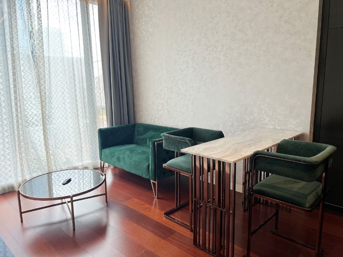 ขายคอนโดสุขุมวิท อโศก ทองหล่อ : Sales! Condominium in Thonglor I Khun by Yoo