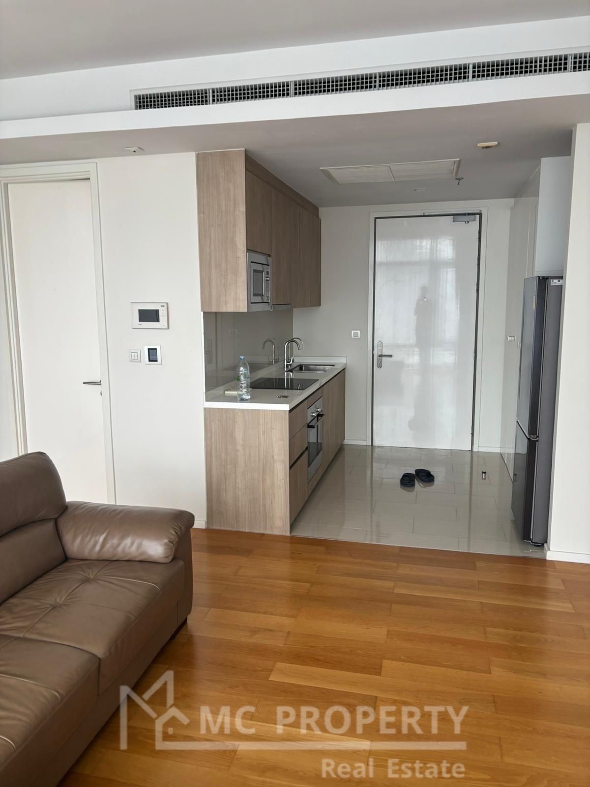 ให้เช่าคอนโดพระราม 9 เพชรบุรีตัดใหม่ RCA : Circle Living Phototype 2 ห้องนอน 76sqm ให้เช่าเพียง 40,000 โปรดติดต่อ 0816878954