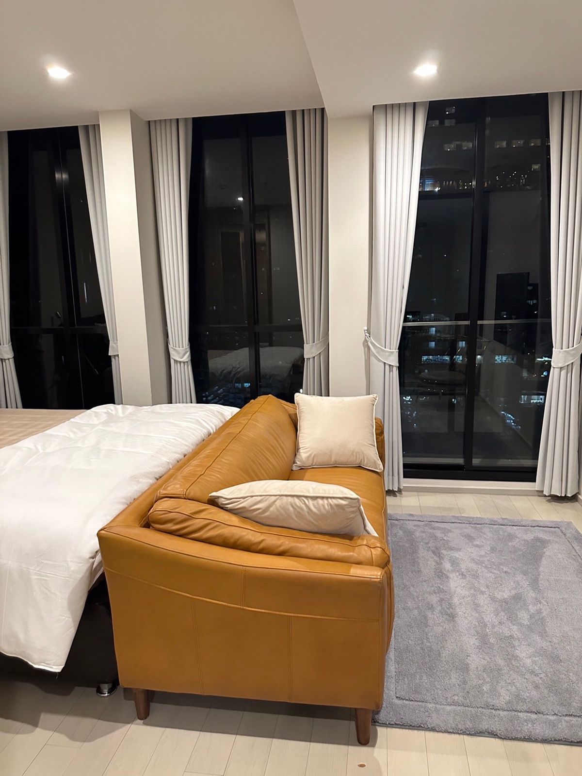 ให้เช่าคอนโดวิทยุ ชิดลม หลังสวน : for rent condo Noble Ploenchit fully furnished (S15-14007) 