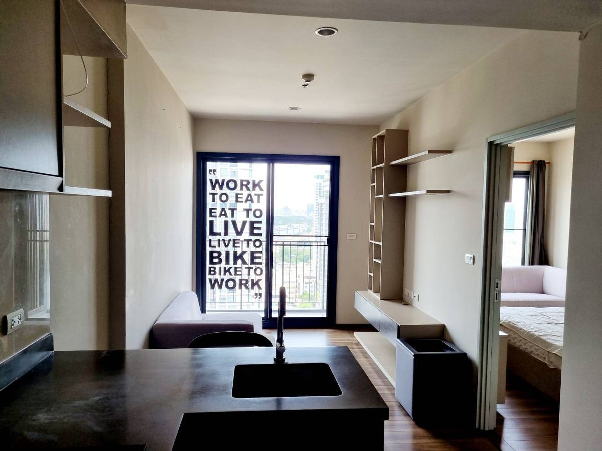 For RentCondoSapankwai,Jatujak : ONYX PHANYOTHIN 40 -sided condo for rent. BTS Saphan Khwai, beautiful room, complete with
