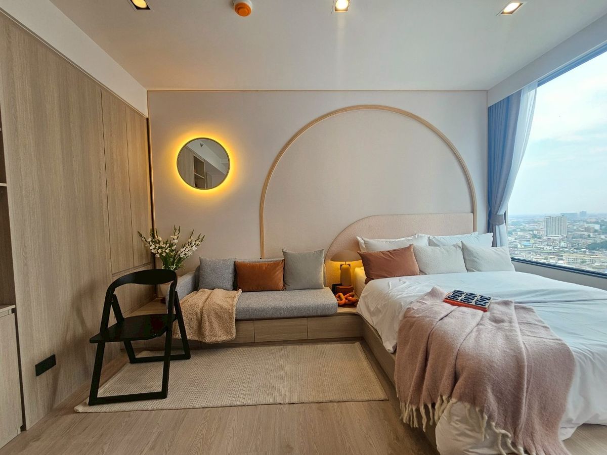 ขายคอนโดวงเวียนใหญ่ เจริญนคร : Special Price!!! FOR SALE The Reference สาทร-วงเวียนใหญ่ STUDIO 3.19 ล้านบาท ติดต่อ 095-530-0101 (เอ็มมี่)