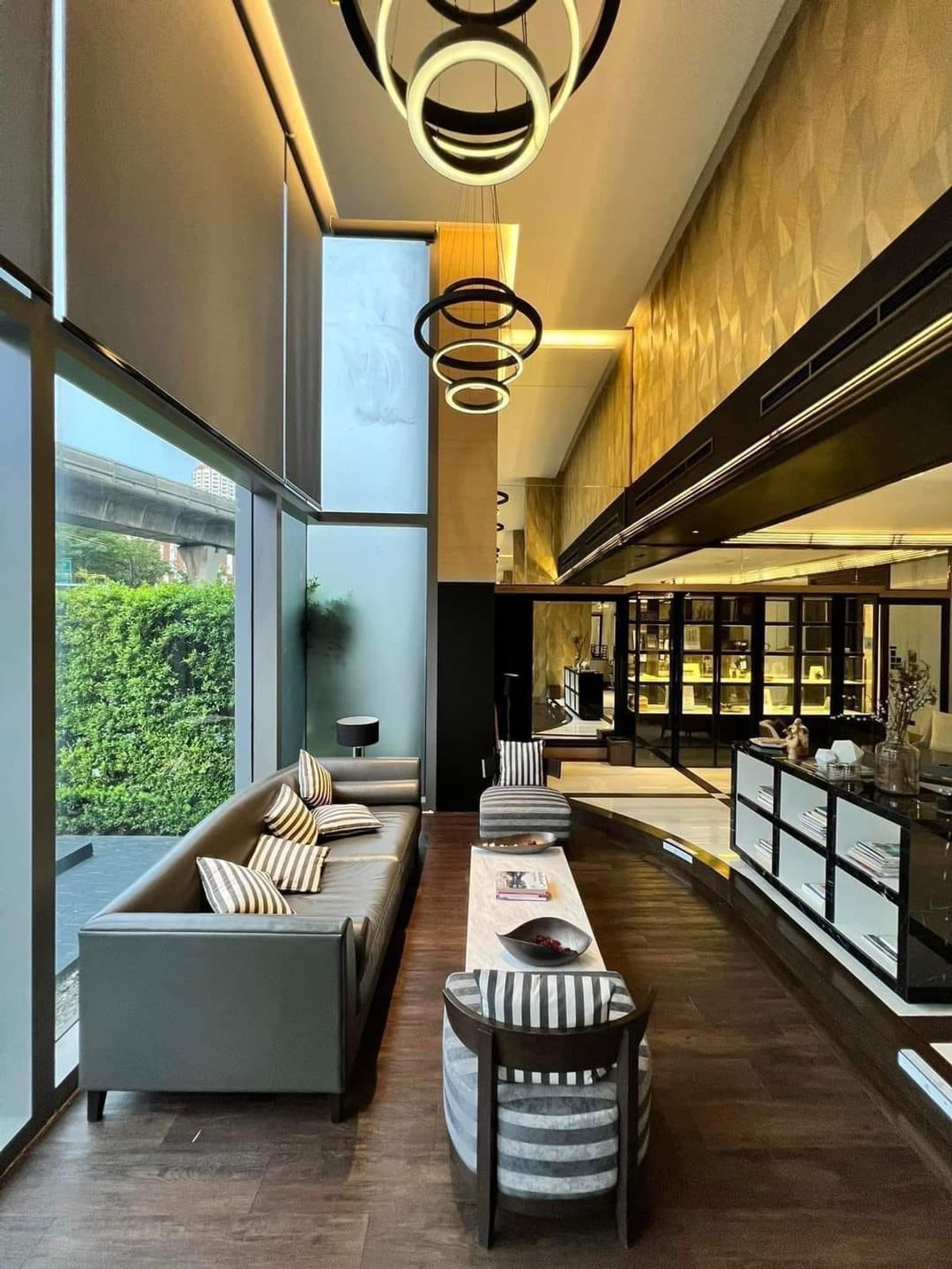 For RentCondoSukhumvit, Asoke, Thonglor : 💥ST-1496💥 The Crest Sukhumvit 34 👉Line : @mastercondo